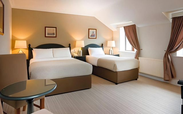 Killarney Heights Hotel