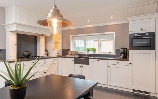 Luxury group accommodation for 14 people