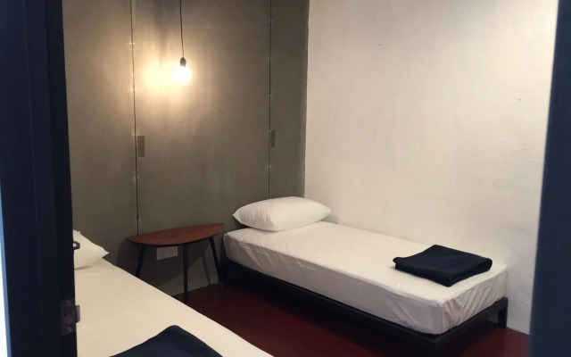 The Frame Guesthouse - Hostel
