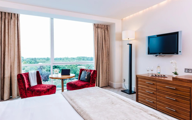Hodson Bay Hotel