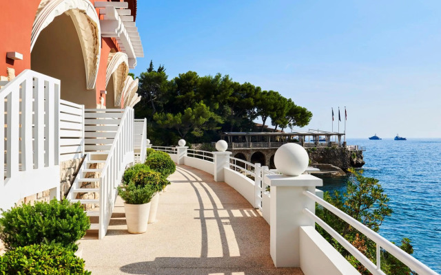 Monte Carlo Beach