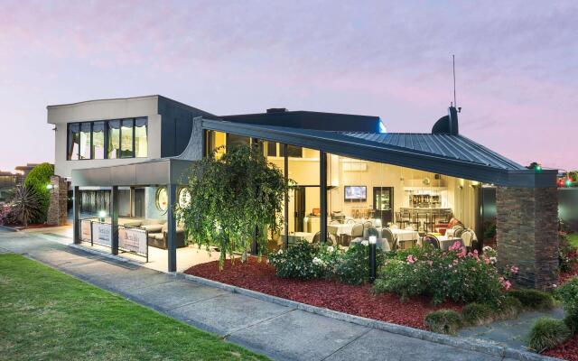 Mahoneys Motor Inn