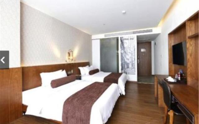 Wanfei Hotel (Longjiang Convention and Exhibition Center, Shunde, Foshan)
