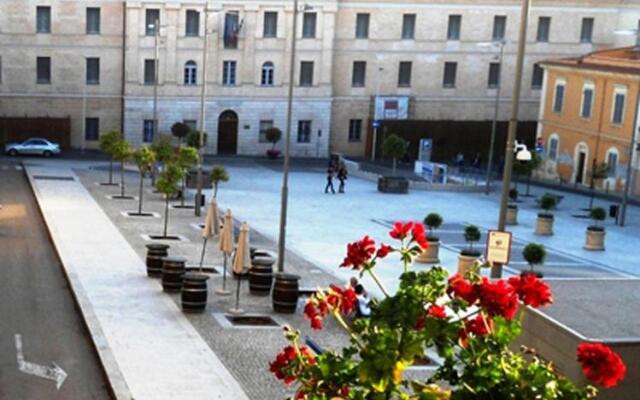 Le Finestre Su Via Cavour