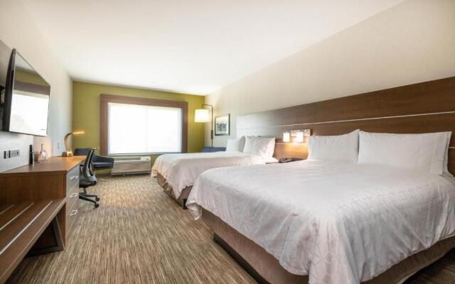 Holiday Inn Express & Suites San Jose Silicon Valley, an IHG Hotel