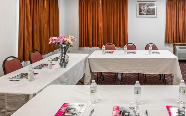 Rodeway Inn