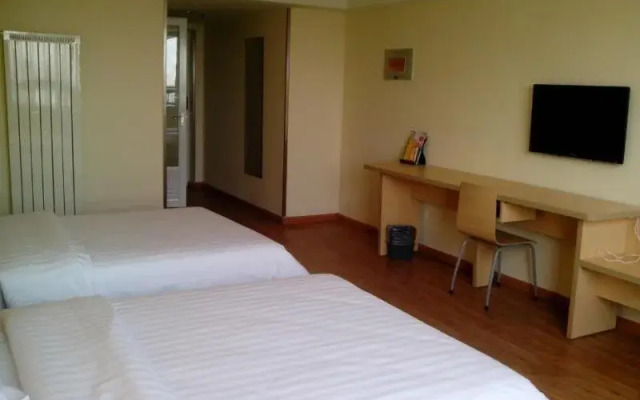 7Days Inn Baoding Dongfeng Bridge Hualian
