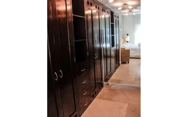 Via 38 Buda By Playa Paradise