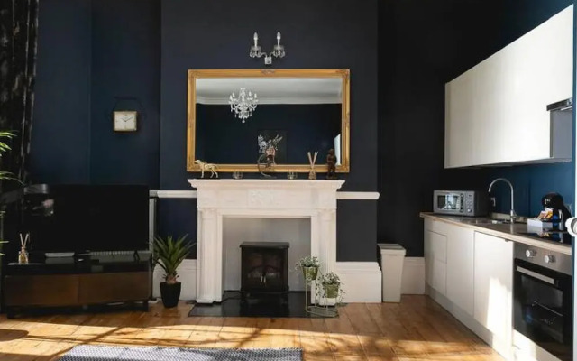 Marine Parade Sea View 2-bedroom Apartment