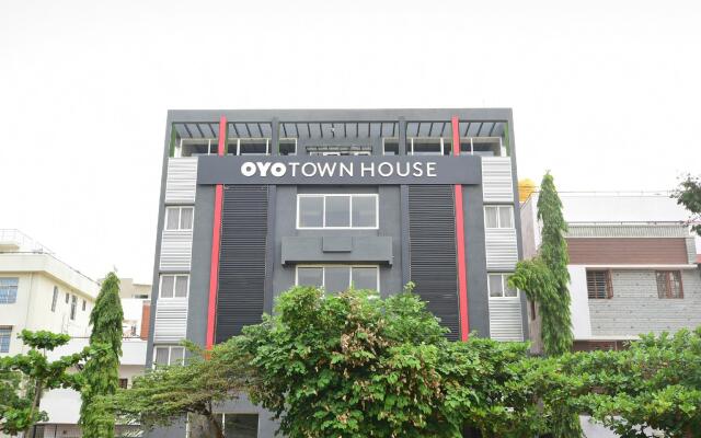 OYO Townhouse 106 Airport Road