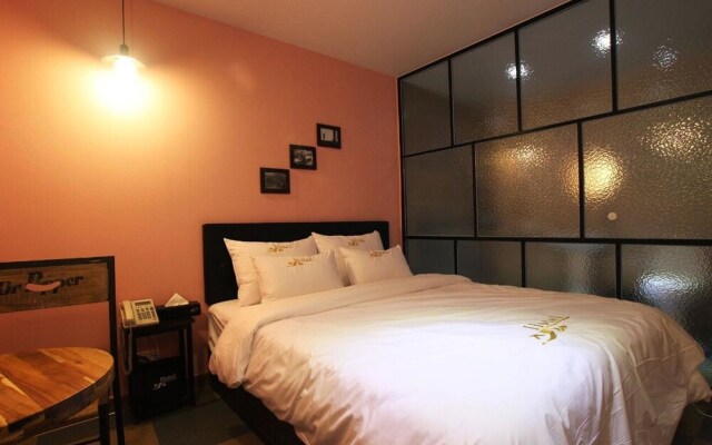 Yeosu Hakdong JA Self Check-in Motel