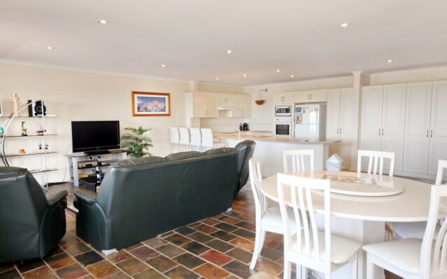 Nelson Towers, Unit 41/71 Victoria Parade