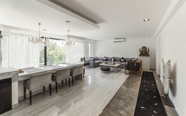 Bh78 Vip Penthouses Immersive Magic Experience