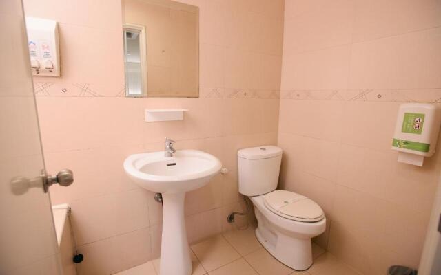 Kiwi Express Hotel - Zhong Zheng Branch