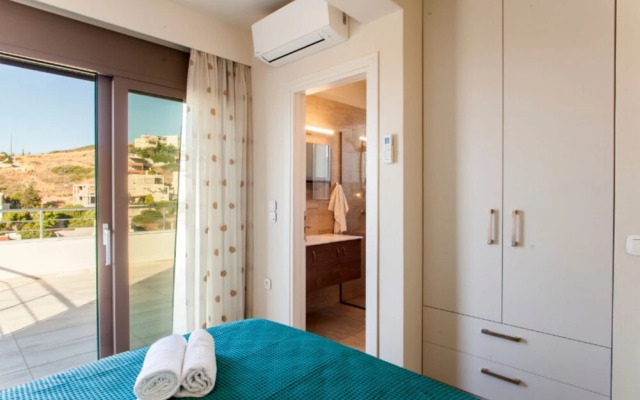 Luxurious Rikas Villa