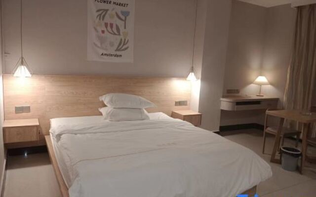 Yufeng Hotel
