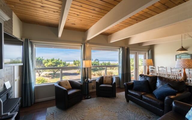 The Strand at Twin Rocks