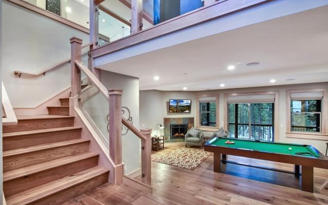 Redwood Lodge 7 Bedrooms 5.5 Bathrooms Home