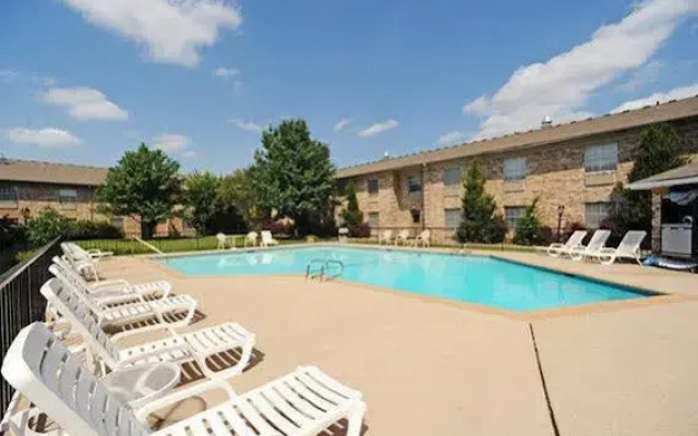 435 Overland Park Place