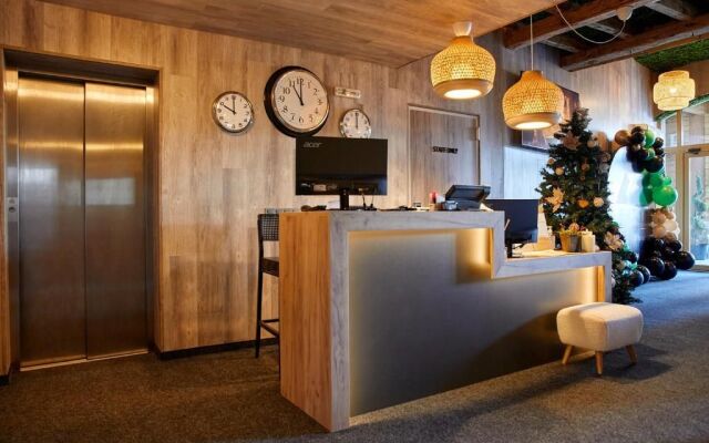 BOUTIQUE Hotel Entry E