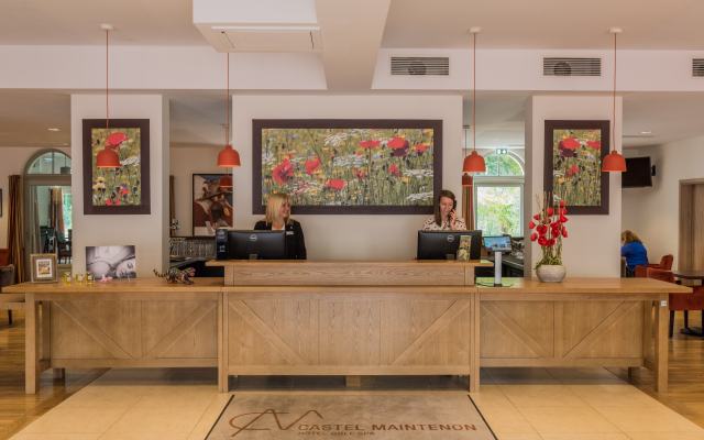 Mercure Maintenon