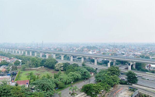 Modern Look Studio at LRT City Jatibening Apartment