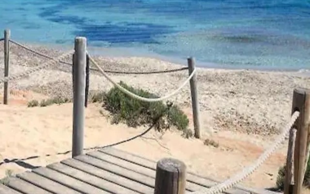 Meridium Apartments & Beach Club