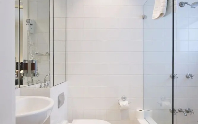 Ballantyne at Mosman Serviced Apartment