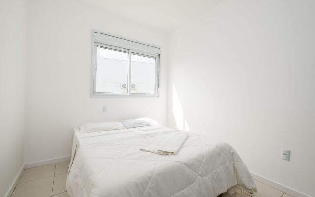 Apto c/piscina próx a praia de Canasvieiras RCP407