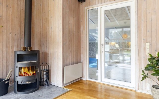 10 Person Holiday Home in Humble