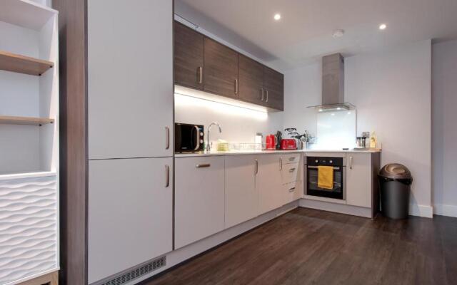 Gorgeous Spacious 2 Bed 2 Bath Apartment
