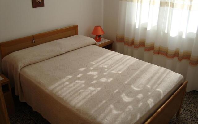 A.A.U.T. Via Bordone 11 - Moneglia (GE) - ITALY CITRA: 010037-LT-0358