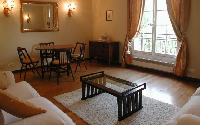 Mithouard Apartment