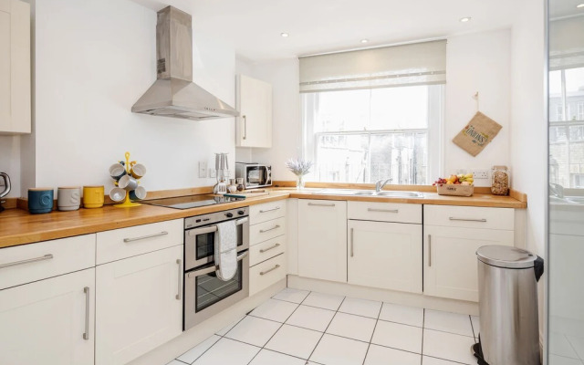 Great Mayfair Apartment - Sleeps 6