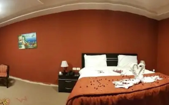 Aladdin Hotel