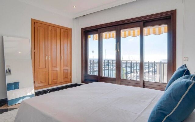 InstaStay Front line Harbor Apartment