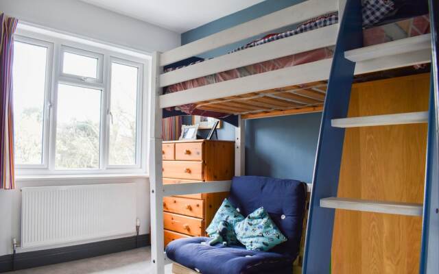 Spacious 4 Bedroom Family Home in Hove