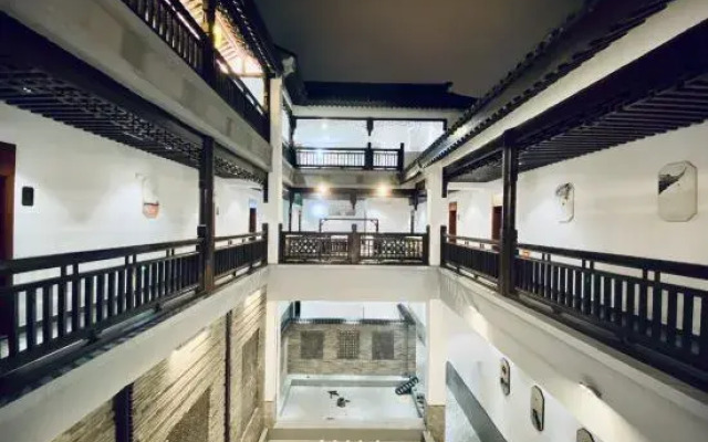 Yunzhongyun Hot Spring Hotel (Mile Branch)