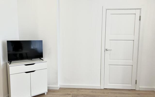 Апартаменты 4YOU (4Ю) на улице Онежская 4