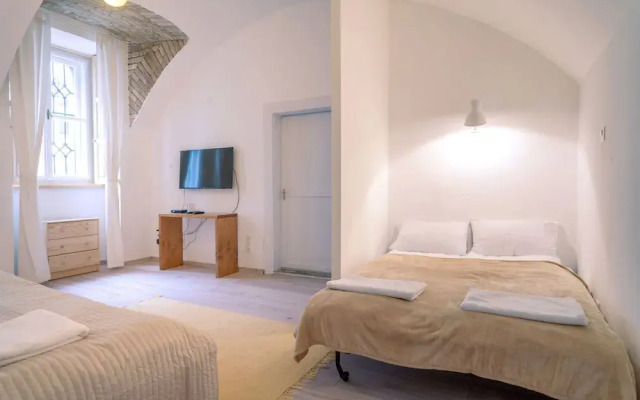 Hunyadi 4 Apartment II.