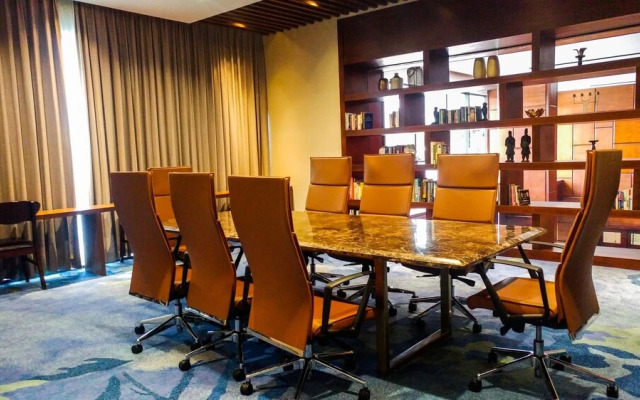 Spacious Elegant 3br Veranda Residence @ Puri Apartment