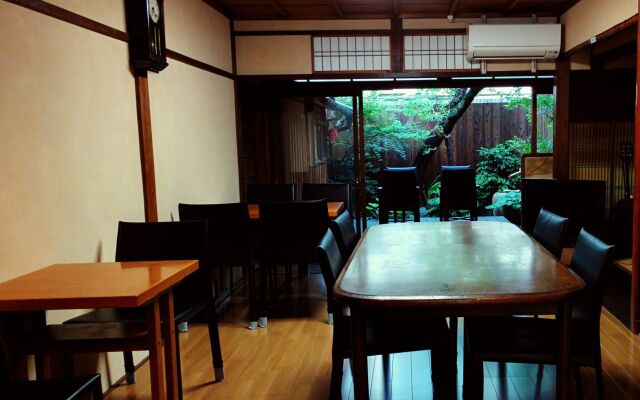 Guesthouse Ga-Jyun - Hostel