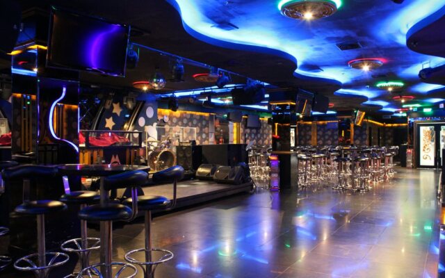 M One Hotel
