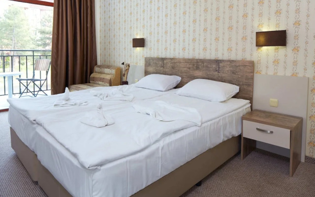 Hotel Lira
