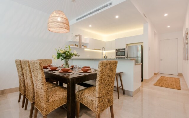 2 Bedroom Apartment Near the Beach