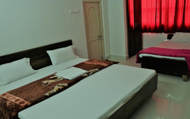 Santosh Guest House