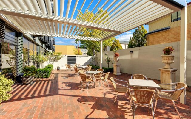 The Old Woolstore Apartment Hotel