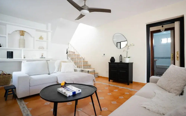 Cosy Holiday Home Near Beach