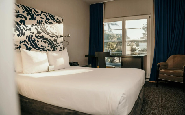 Hotel Breakwater South Beach