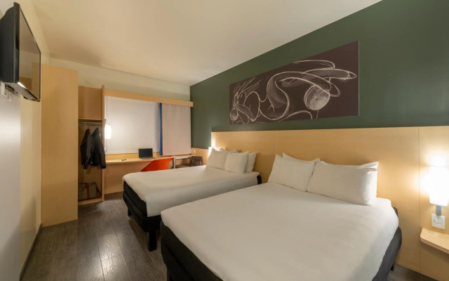 ibis Queretaro